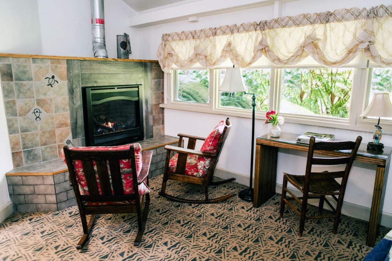 Kilauea Lodge And Restaurant Volcano Εξωτερικό φωτογραφία
